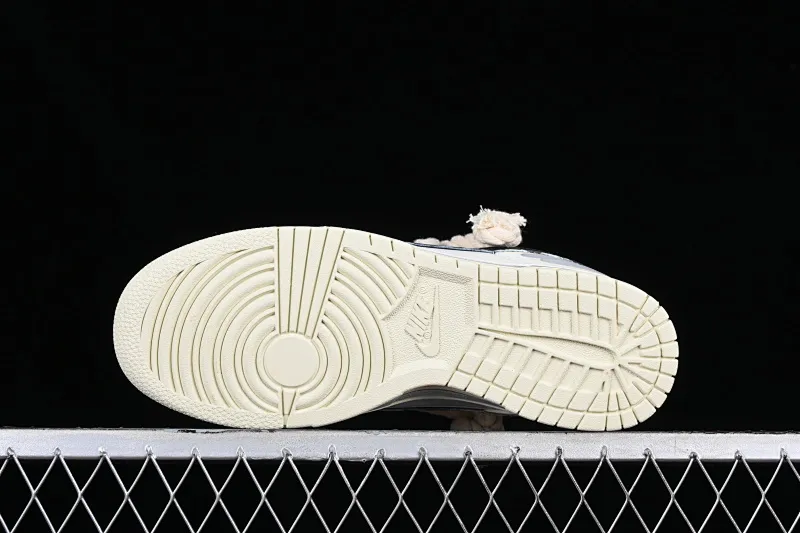 All Categories Nk SB Dunk Series Nk SB Dunk Low Low-top sneakers J version Nk Dunk SB Low Retro High-end customization Desert theme SB low-top sports and leisure sneakers DD1503-121